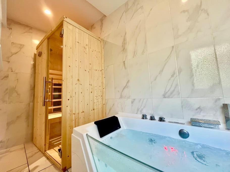 Splendide Cocon Sauna & Balneo Реймс Экстерьер фото